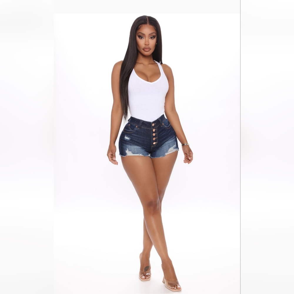 New with Tags Fashion Nova Booty Lifting Denim Shorts Size 11 Dark Wash